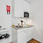 - Crown 22 Apartment *